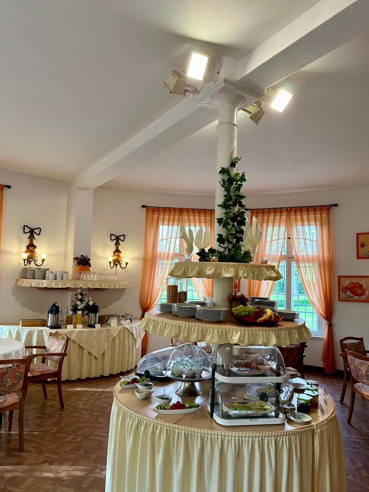Hotel Garni Schloss Grochwitz Herzberg  외부 사진